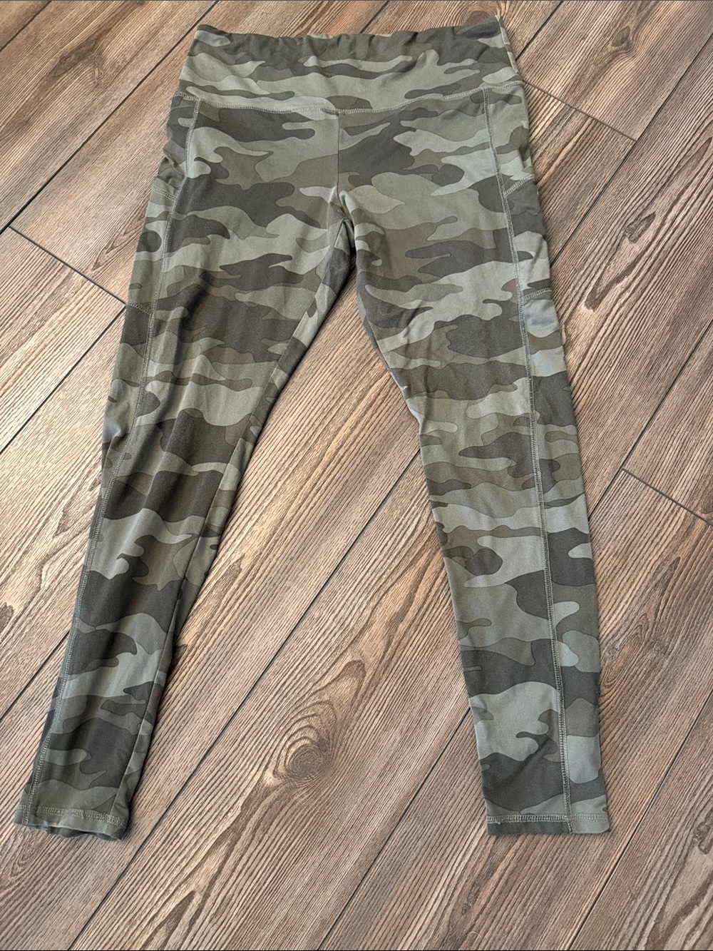 wild fable Camo Leggings in Olive and Dark Green